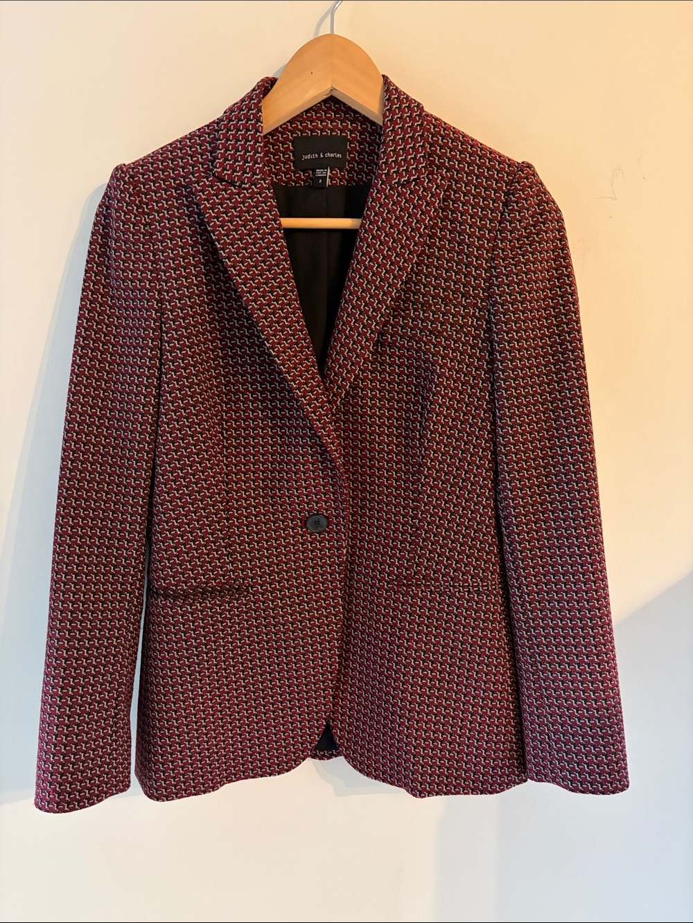 Judith & Charles Houndstooth Blazer